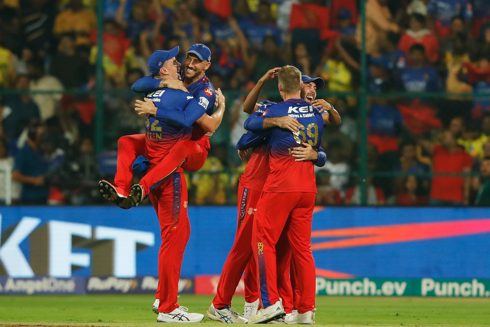 RCB won by 27 runs.