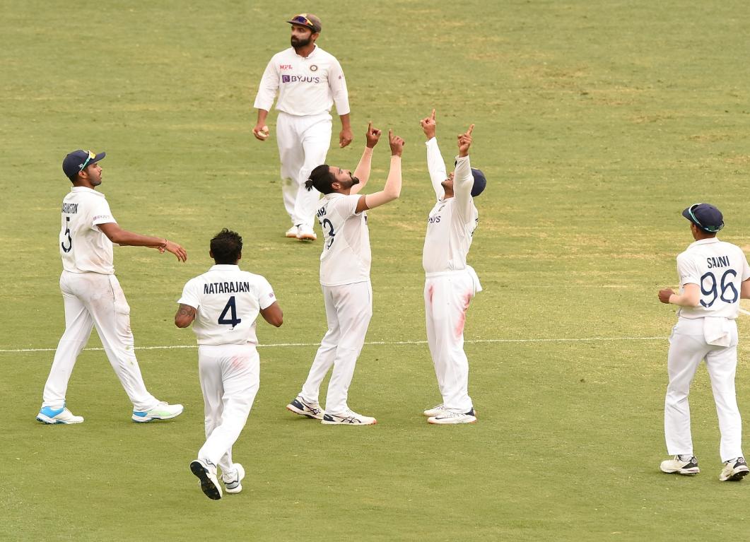 Series and game on a knife’s edge as India and Australia share honours on Day 4 Series and game on a knife’s edge as India and Australia share honours on Day 4