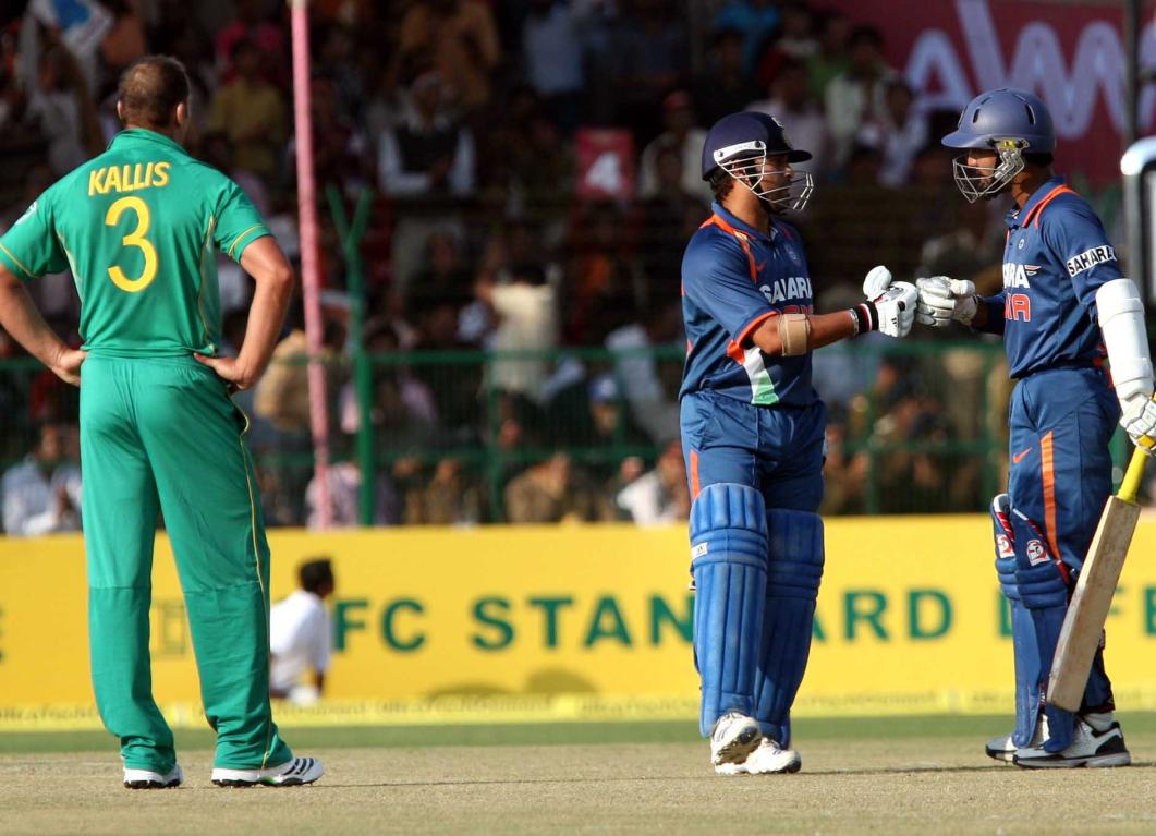 Very few batters in world cricket can read line and length quicker than DK: Sachin Tendulkar Very few batters in world cricket can read line and length quicker than DK: Sachin Tendulkar