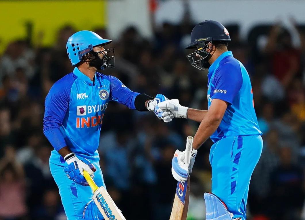 Rishabh Pant and Dinesh Karthik