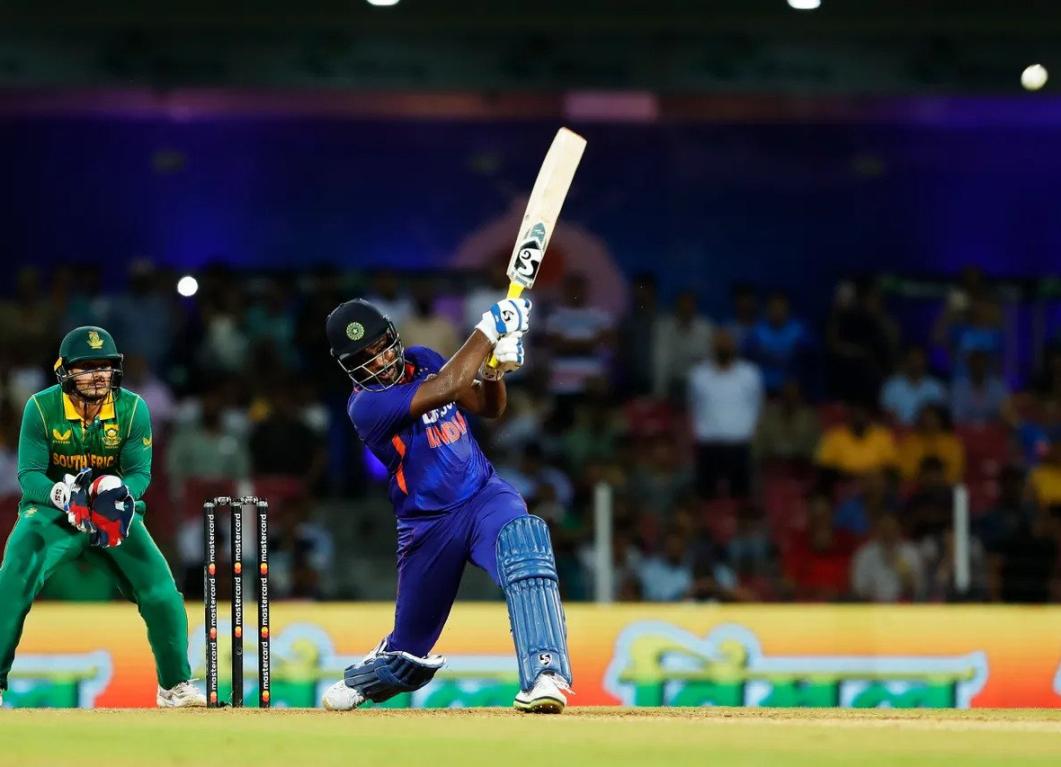 Sanju Samson’s late blitz goes in vain as South Africa surge 1-0 ahead in the ODI series India vs South Africa