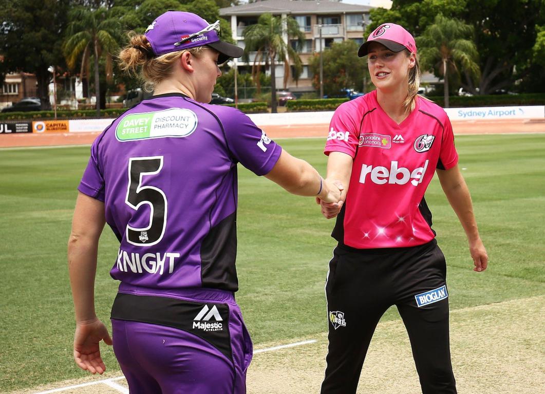 Ellyse Perry and Heather Knight