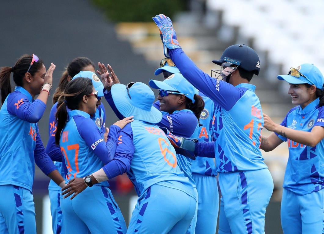 India clinch second win of Women’s World T20 as Richa Ghosh and Deepti Sharma shine