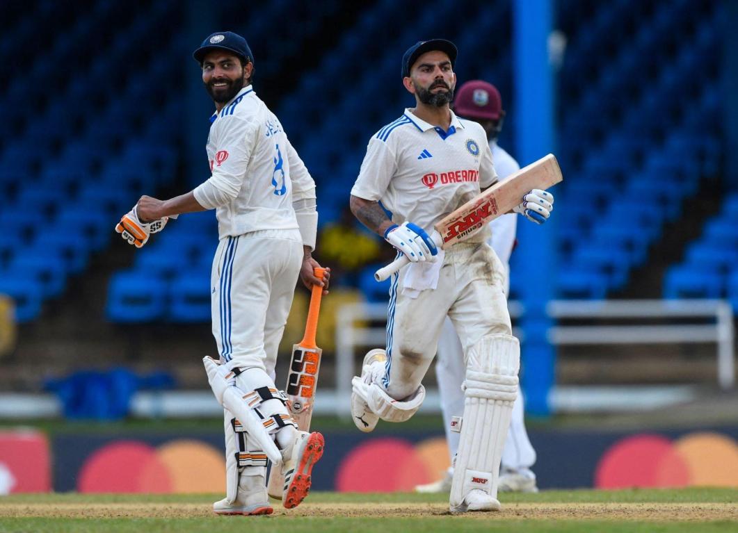 Virat Kohli’s brilliance helps India shove away early scares on the opening day of 2nd Test