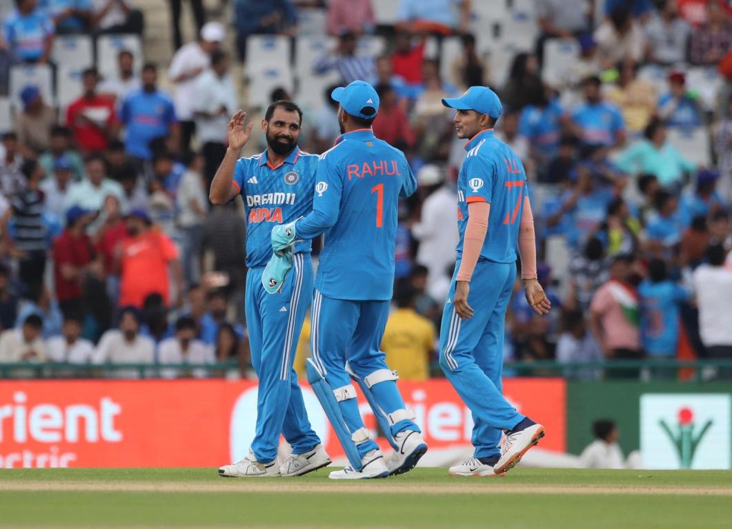Mohammed Shami shines in India’s 5-wicket win over Australia in the first ODI Mohammed Shami shines in India’s 5-wicket win over Australia in the first ODI