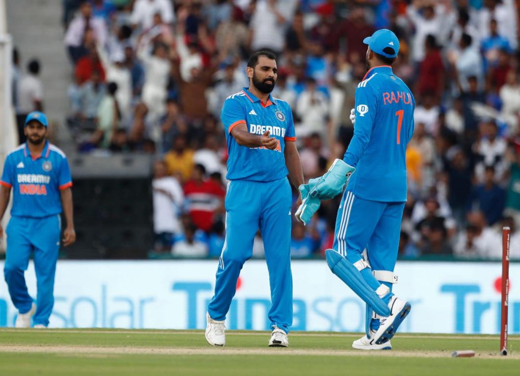 Shami’s like a leopard going for a kill: Sunil Gavaskar Shami’s like a leopard going for a kill: Sunil Gavaskar