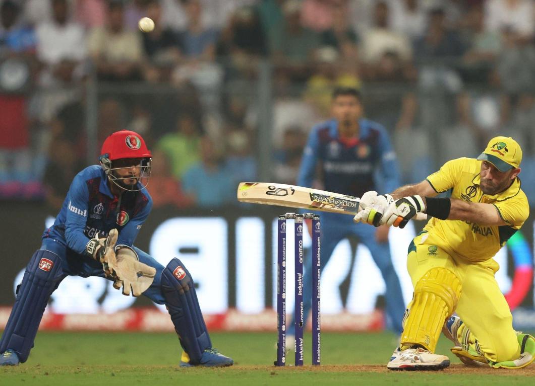 Watch – Glenn Maxwell blends artistry and onslaught at the Wankhede in an act of uproarious defiance Watch – Glenn Maxwell blends artistry and onslaught at the Wankhede in an act of uproarious defiance