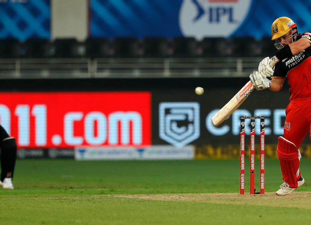 Aaron FInch Finch takes on Rashid