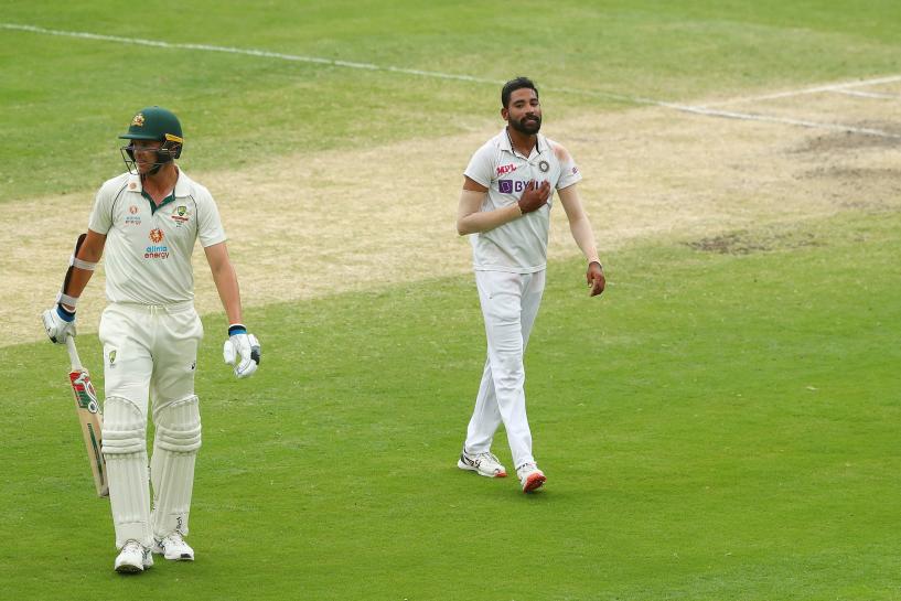 I went there to sit with my dad for some time: Mohammed Siraj on his first deed upon returning from Oz I went there to sit with my dad for some time: Mohammed Siraj on his first deed upon returning from Oz