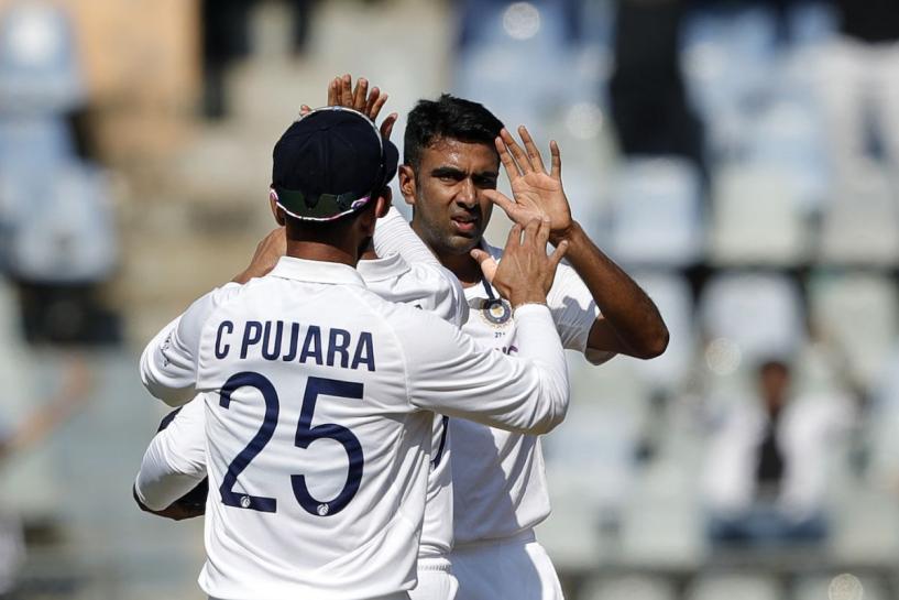 Ravichandran Ashwin surpasses Sir Richard Hadlee with an emphatic display at Wankhede Ravichandran Ashwin surpasses Sir Richard Hadlee with an emphatic display at Wankhede