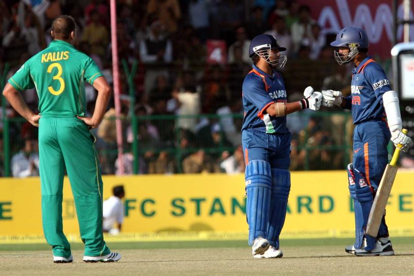 Very few batters in world cricket can read line and length quicker than DK: Sachin Tendulkar