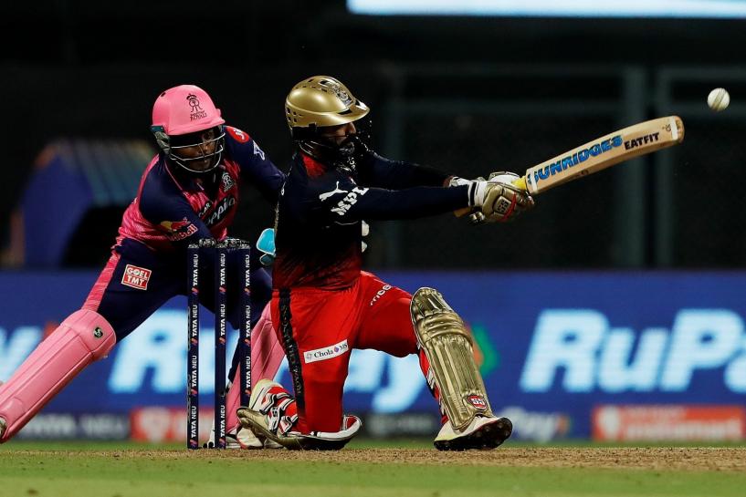 Karthik and Shahbaz show the way as Royal Challengers triumph in the Battle Royale