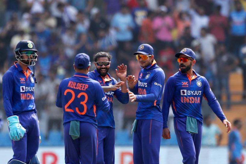 India hope to seal series win while Australia eye fight back to remain afloat