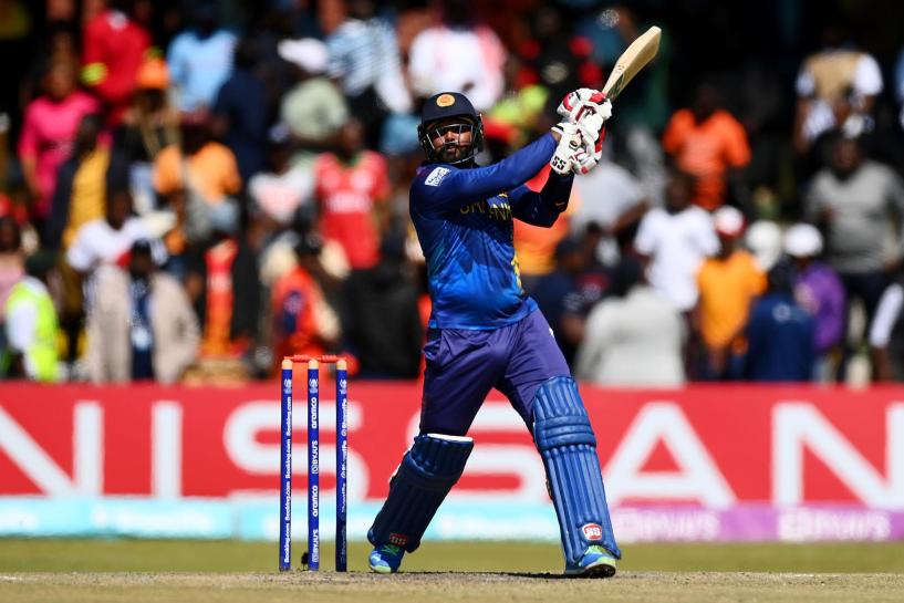 Watch – Wanindu Hasaranga smashes Tabraiz Shamsi for a monstrous hit en route to his blistering half-century