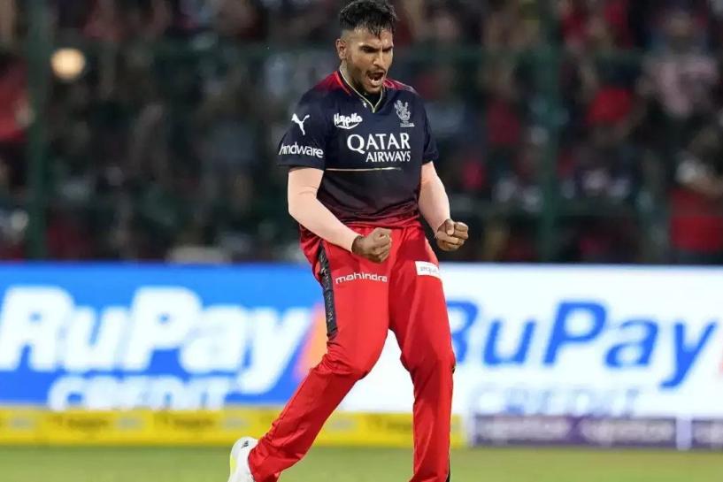 Vyshak Vijaykumar bags the Player of the Match award for his game-changing spell against Mangalore Dragons in Maharaja Trophy T20 Vyshak Vijaykumar bags the Player of the Match award for his game-changing spell against Mangalore Dragons in Maharaja Trophy T20