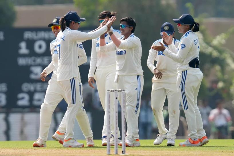 Deepti Sharma’s magical performance puts India-W in the driver’s seat at Stumps on Day 2