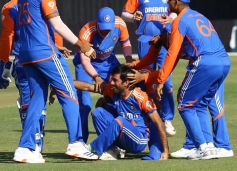 India brush aside Zimbabwe, go 2-1 up in the series